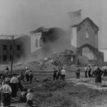 Fot. 15. 1956 r., burzenie kościoła katolickiego w Newlu (z archiwum Muzeum w Newlu)