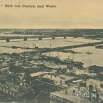 Mosty na Dźwinie na początku XX wieku: Most Kolejowy (Żelazny) został zbudowany w 1872 roku, a pontonowy zbudowano w 1896 roku. Zdj. Zudusi Latvija
