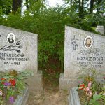 Nagrobki na cmentarzu katolickim w Piedrui – mąż katolik, żona prawosławna