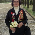 Rosyjska weteranka świętuje 9 maja.