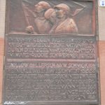 Tablica z czasów NRD w Schwerinie. Zdj. Tomasz Otocki.