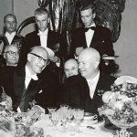 Urho Kekkonen i Nikita Chruszczow na spotkaniu z okazji 60 urodzin Kekkonena.
