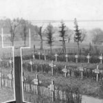 Groby polskich żołnierzy poległych w walkach o Dyneburg w latach 1919-1920. Zdj. Narodowe Archiwum Cyfrowe.