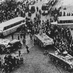 Czołgi sowieckie w Rydze, 17 czerwca 1940 roku. Zdj. Łotewskie Narodowe Muzeum Historii.