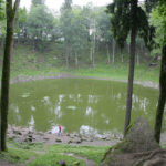 Krater Kaali na Saremie. Zdj. Kazimierz Popławski