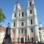 Wileński barok – kościół św. Katarzyny projektu J. K. Glaubitza. Zdj. Fczarnowski / Wikimedia Commons / CC BY-SA 3.0.