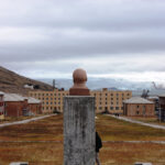 Pyramiden – dawne radzieckie i rosyjskie miasto górnicze na Svalbardzie. Zdj. Bjoertvedt / Wikimedia Commons / CC BY-SA 3.0.