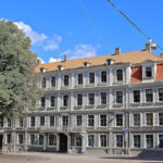 Gmach dawnego hotelu Petersburg w Rydze. Zdj. Smig / Wikimedia Commons / GFDL 1.2+.